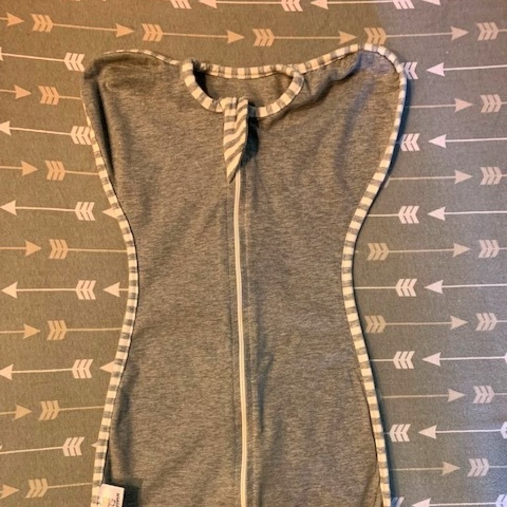 Pair of swaddles, Never Used, in Perfect shape